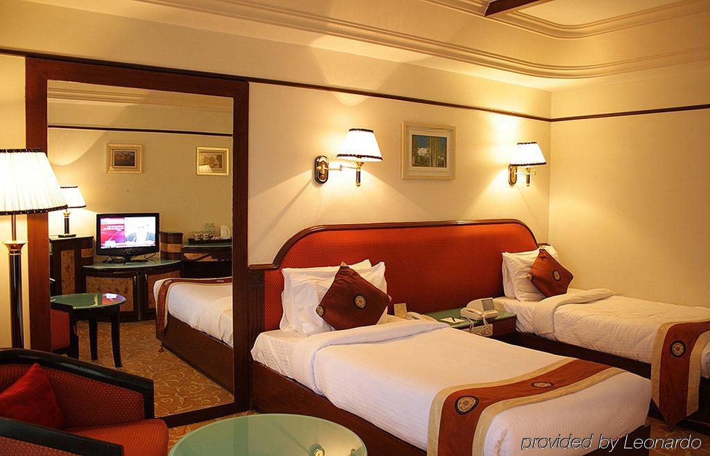 The Checkers Hotel Madras Kamer foto
