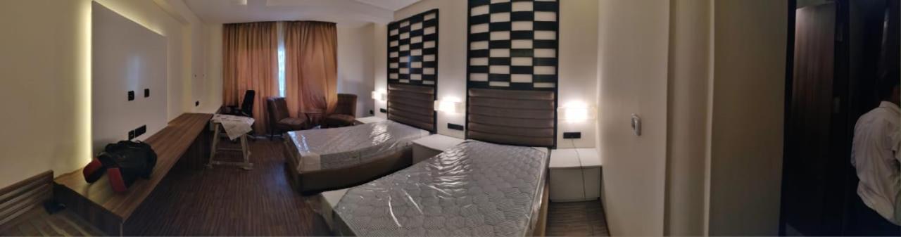 The Checkers Hotel Madras Buitenkant foto